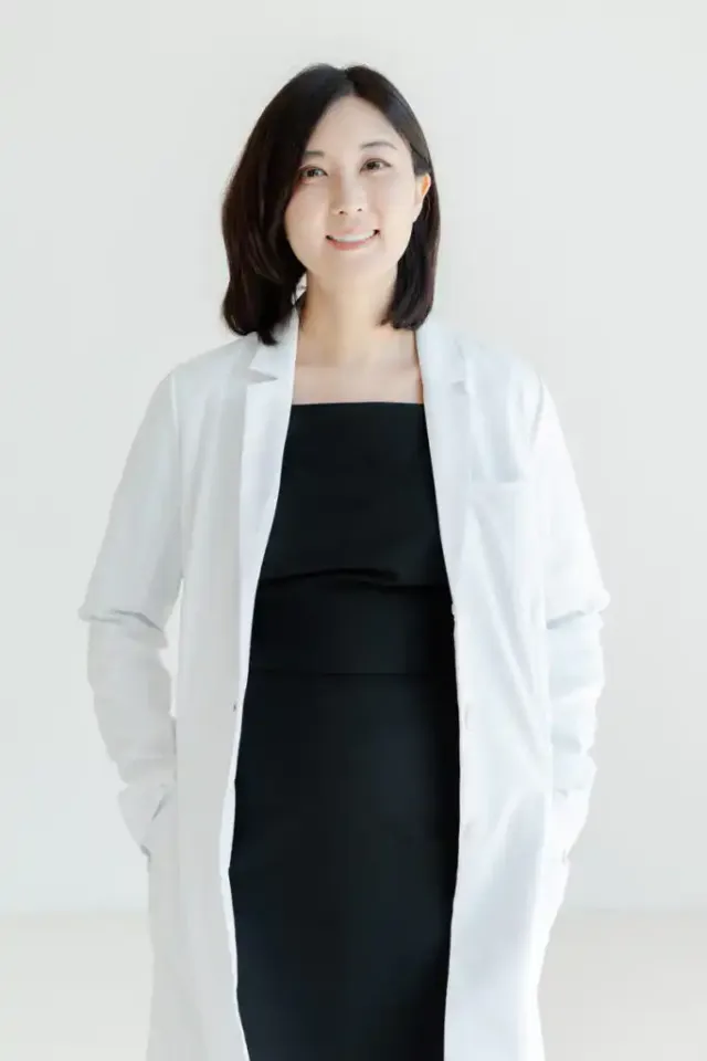 Dr. Hee Kang